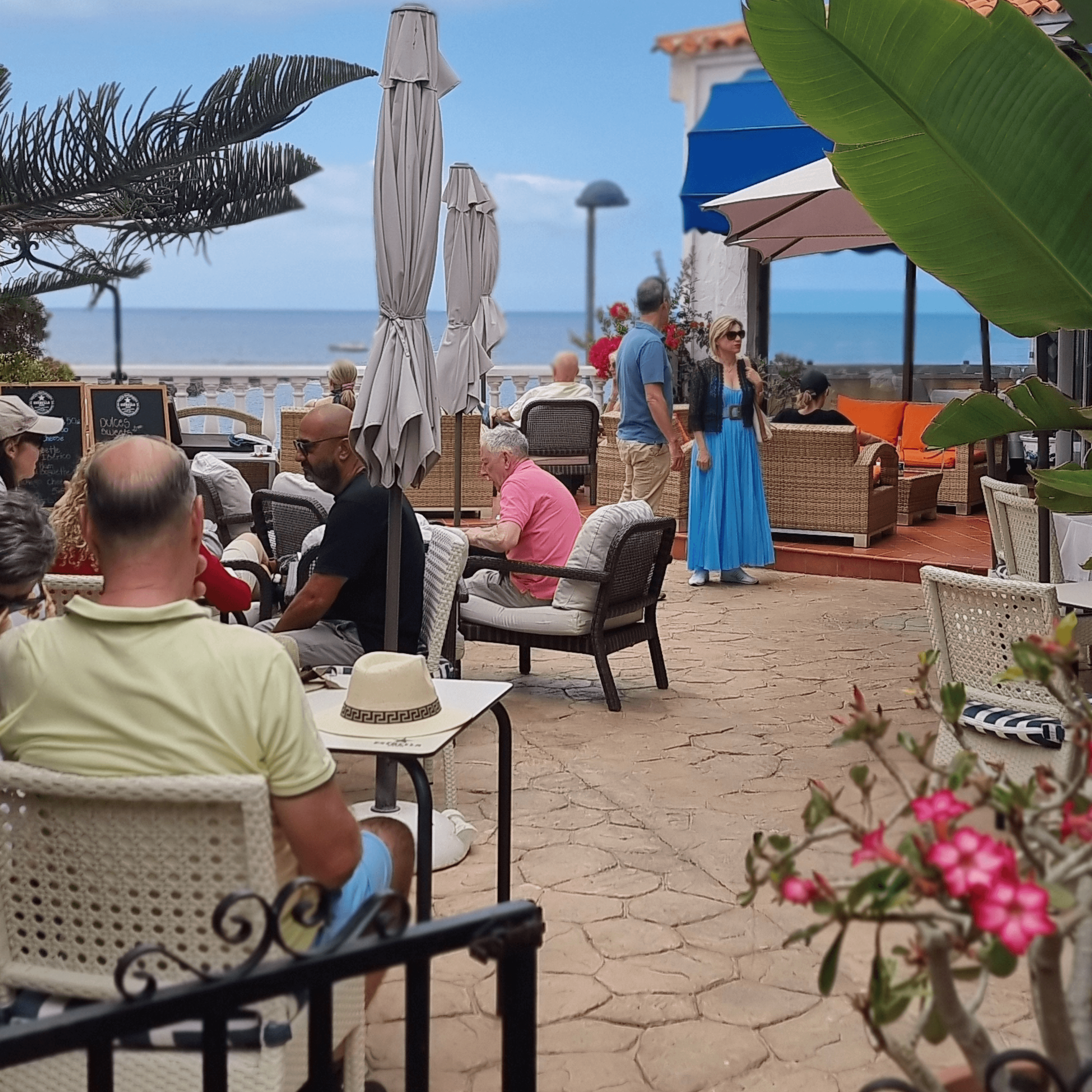 restaurante-costa-adeje-la-caleta-terraza-al-aire-libre-exterior