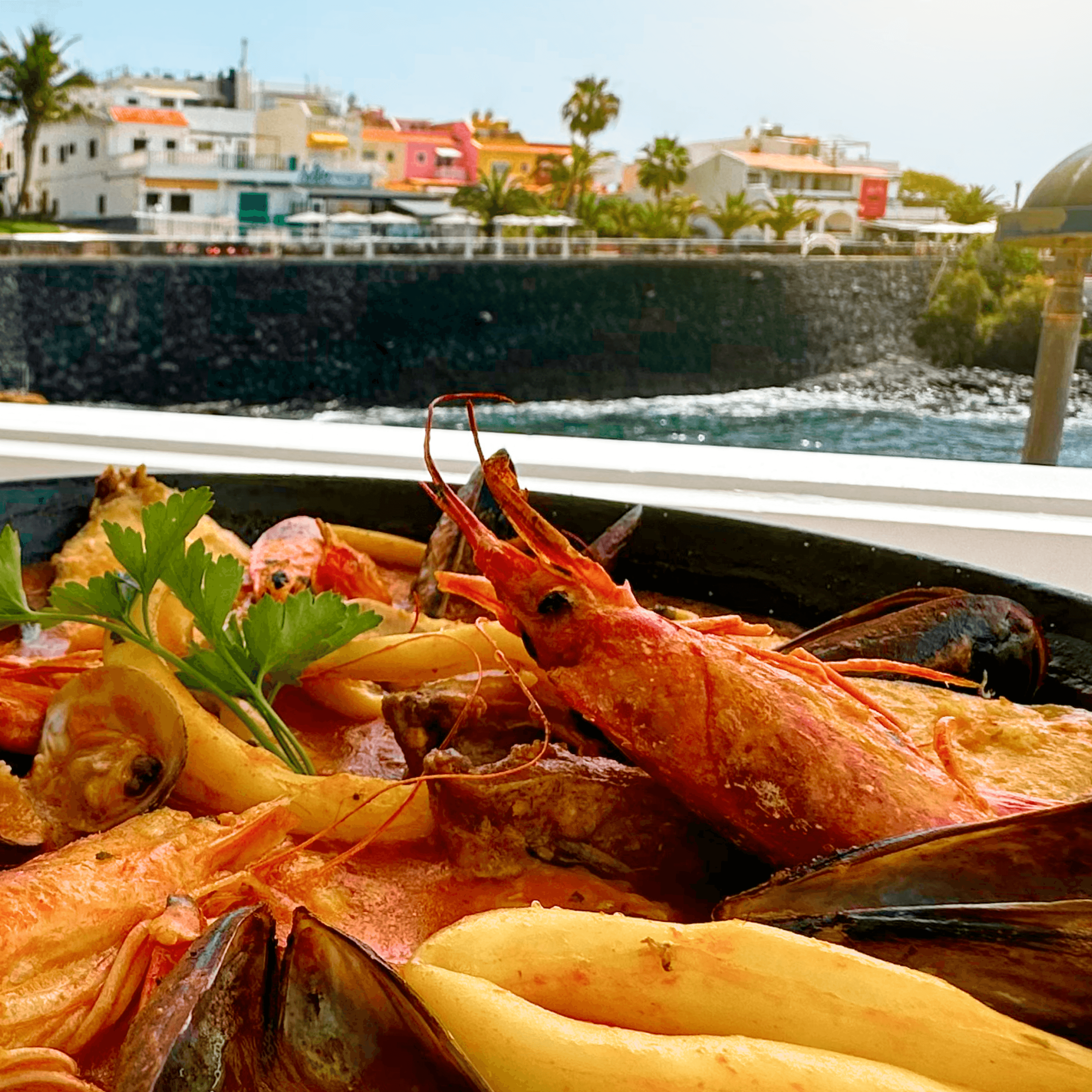 restaurante-costa-adeje-la-caleta-plato-de-langosta-con-vista-al-mar